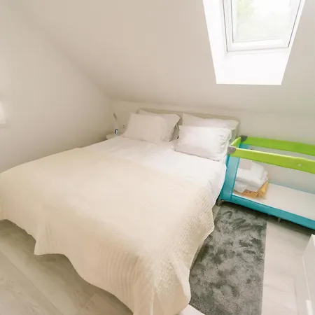 Apartma Ro-ze *